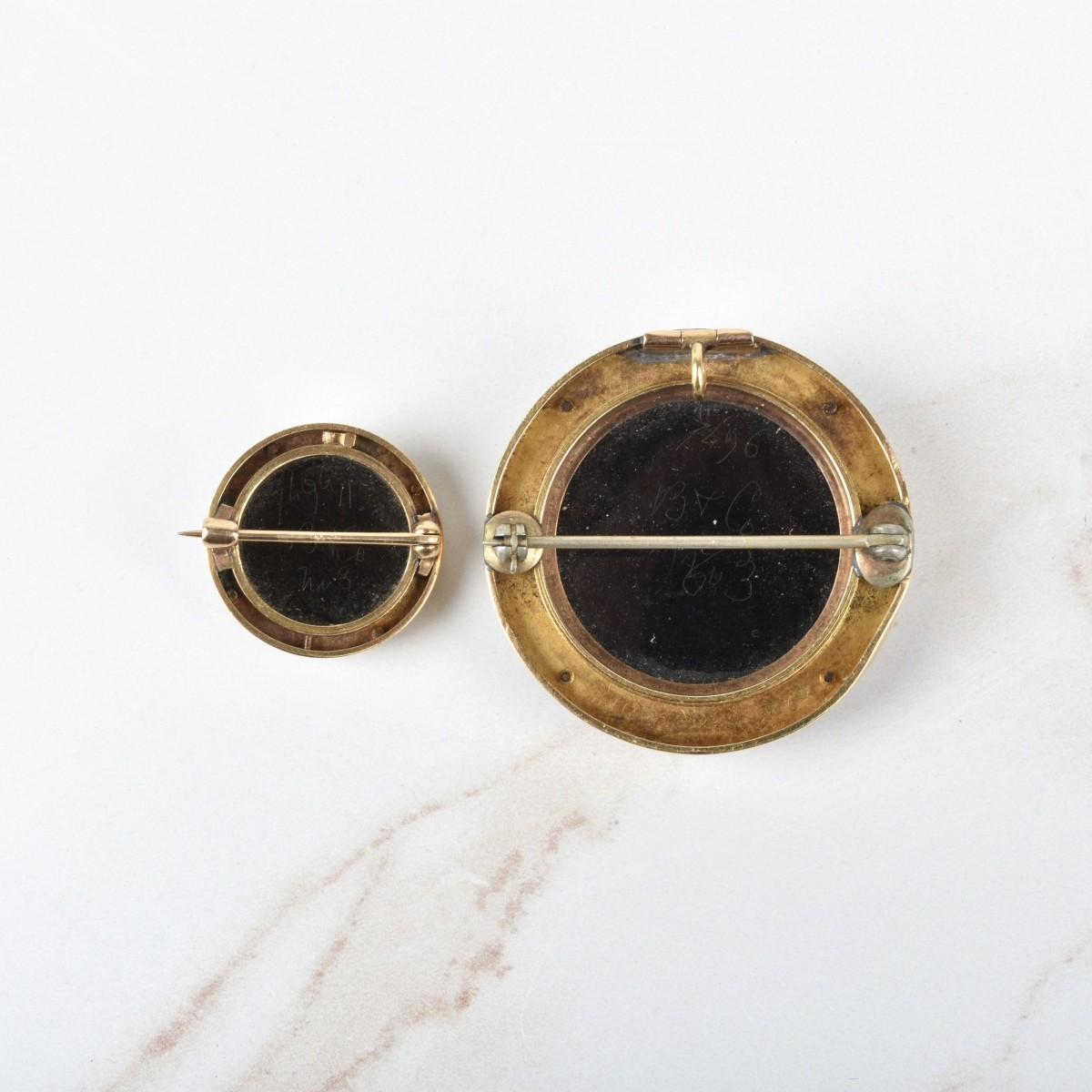 Onyx and 14K Pendant / Pins