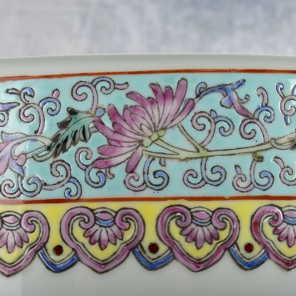 Chinese Famille Rose Porcelain Umbrella Stand