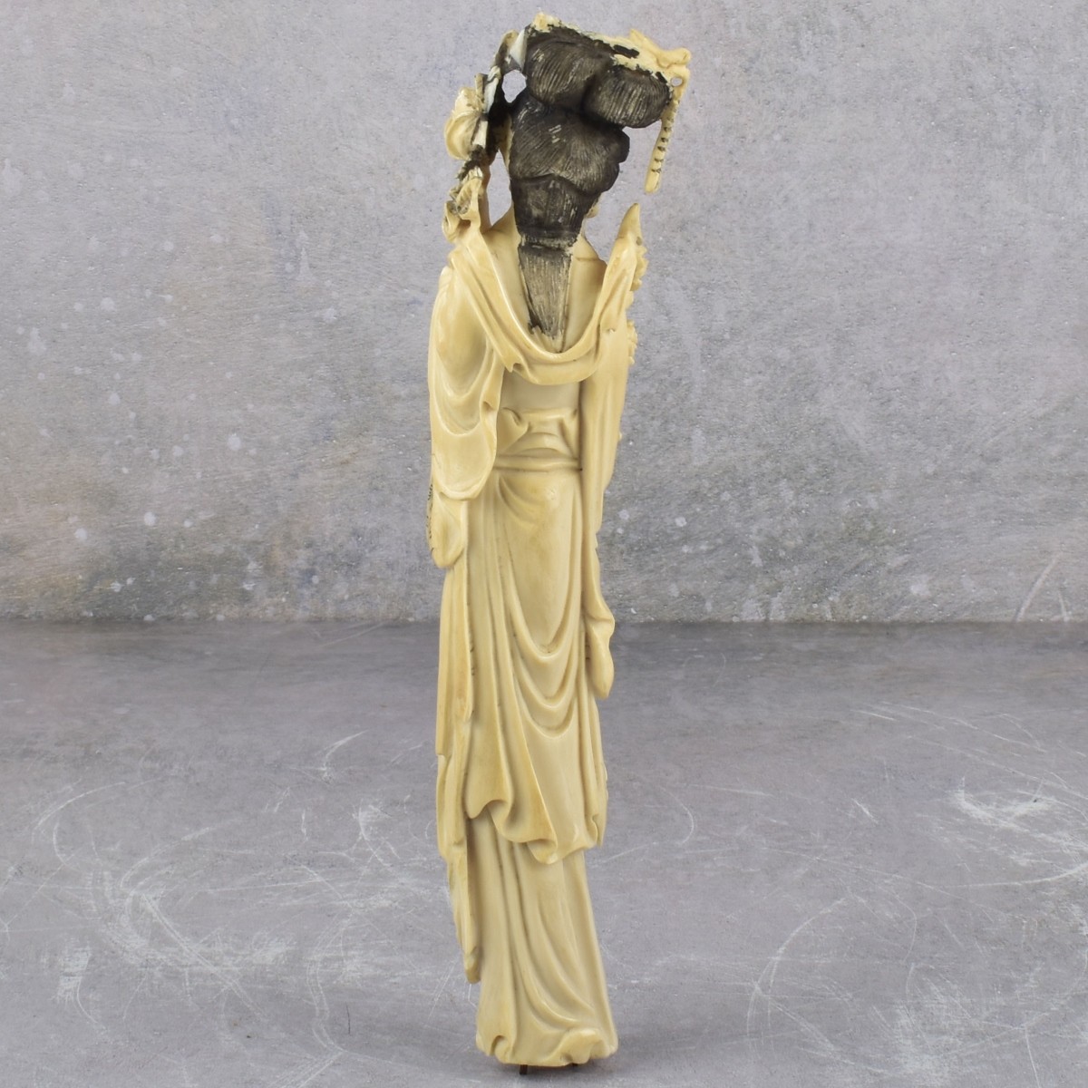 Antique Japanese Carved Figure of a Beauty