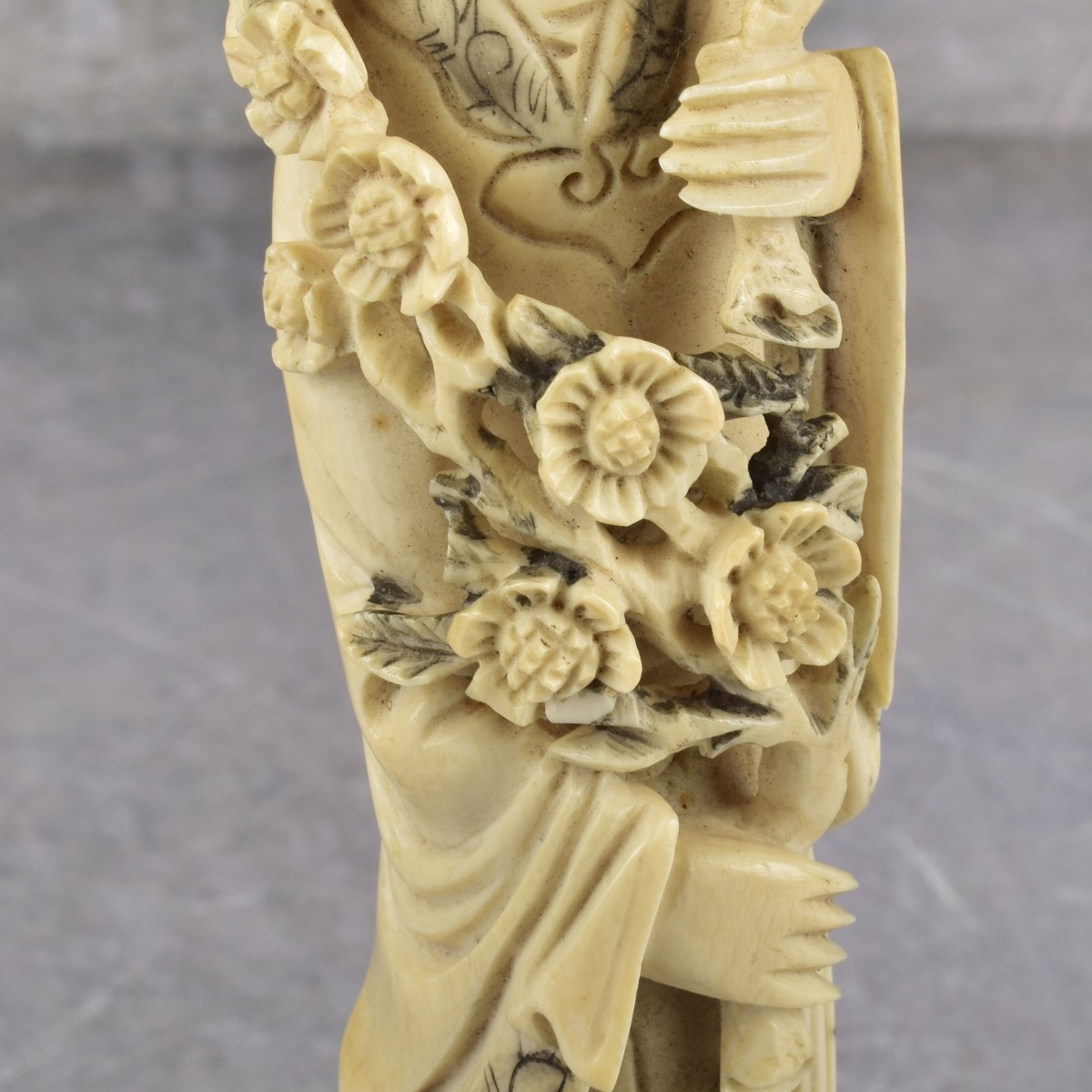 Antique Japanese Carved Figure of a Beauty