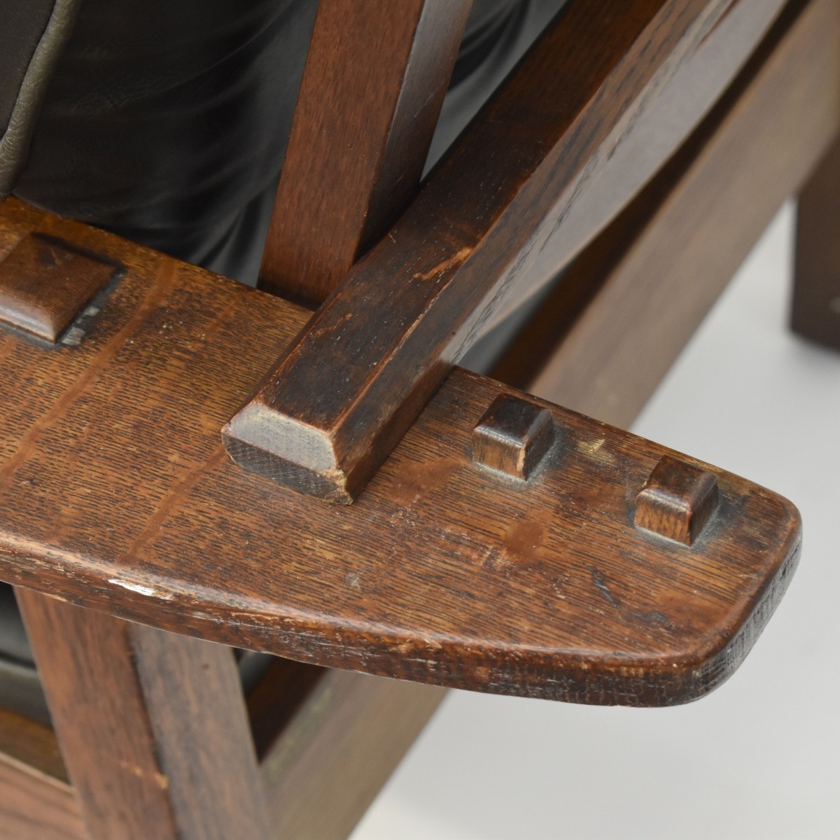 L&JG Stickley Quarter-sawn ChairReclainer