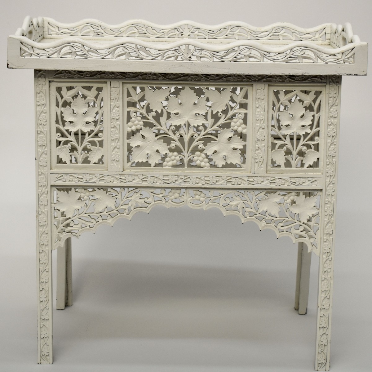 Vintage White Moroccan Table