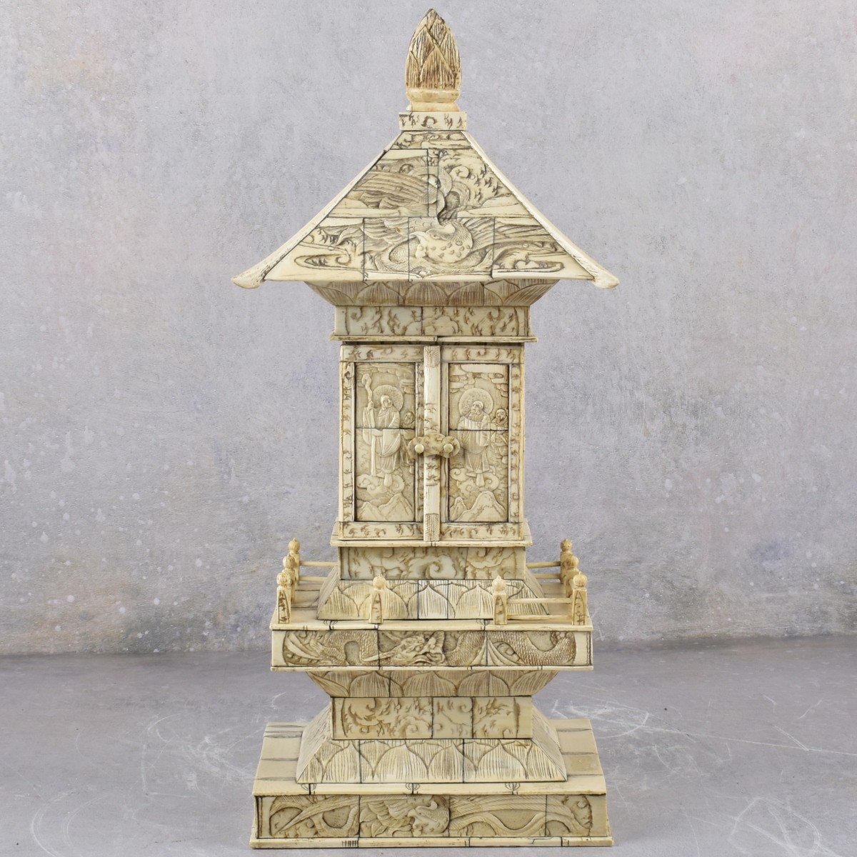 Antique Chinese Finely Carved Buddah Temple/Pagoda