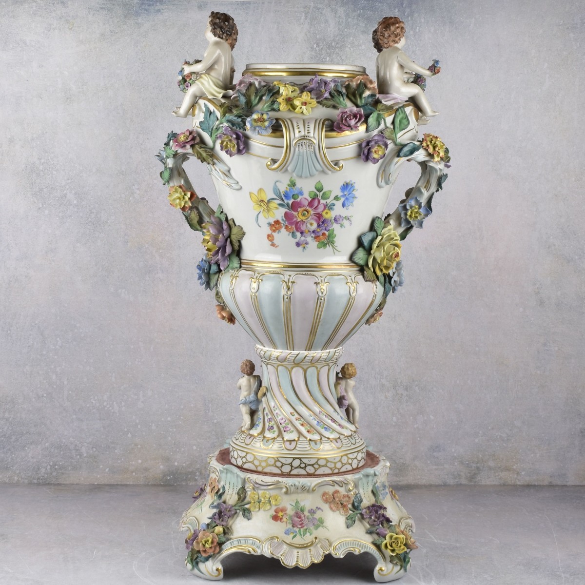 Early 20th Century Dresden Porcelain Urn