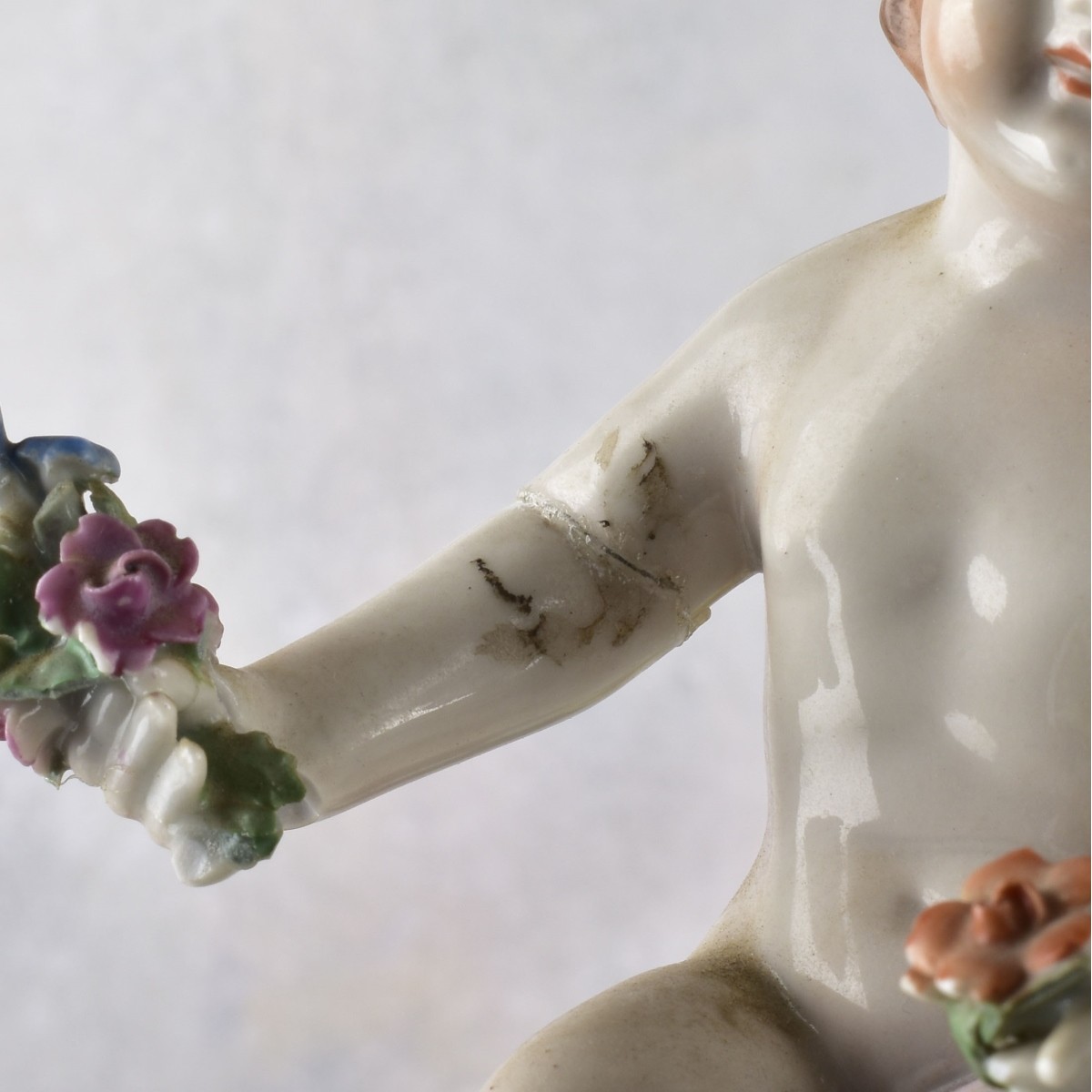 Early 20th Century Dresden Porcelain Urn