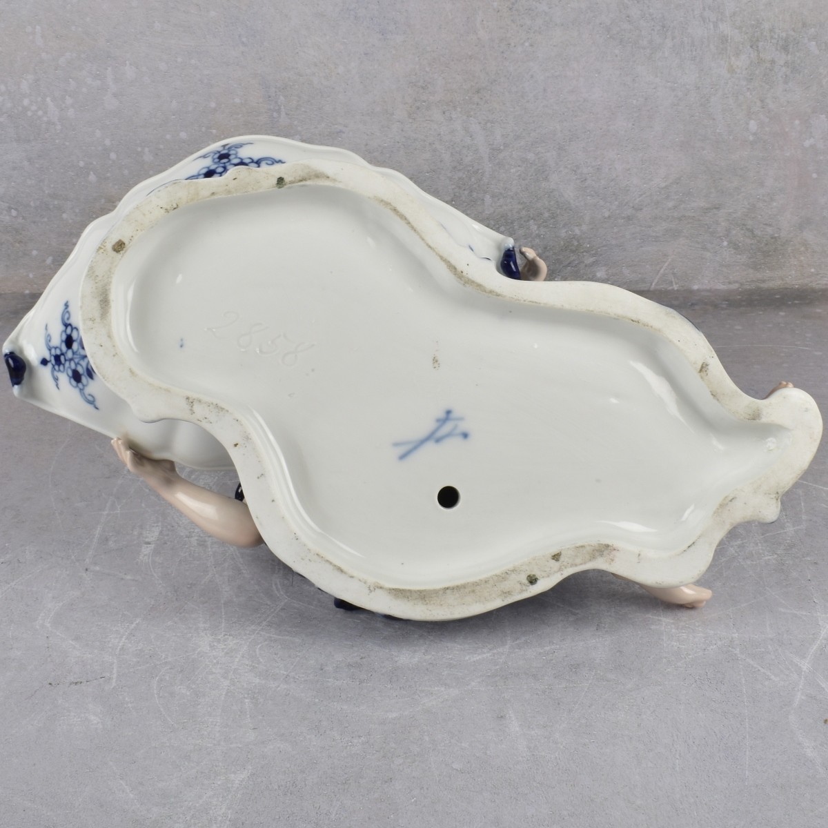 Meissen German Porcelain Porcelain Sweetmeat Dish