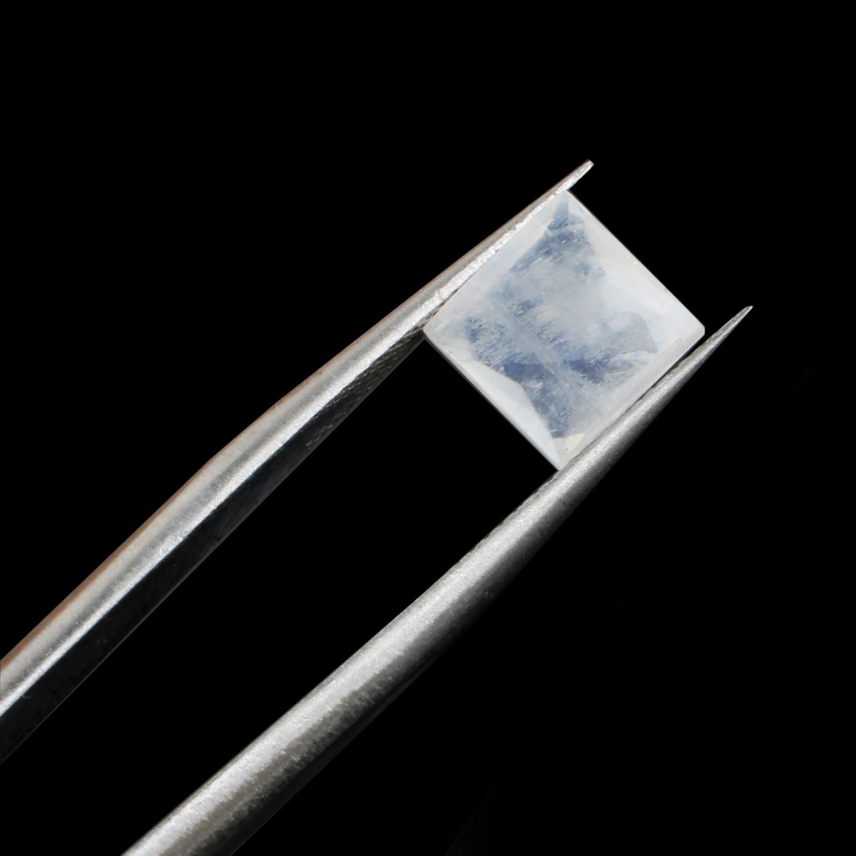 125.4CT TW Moonstones