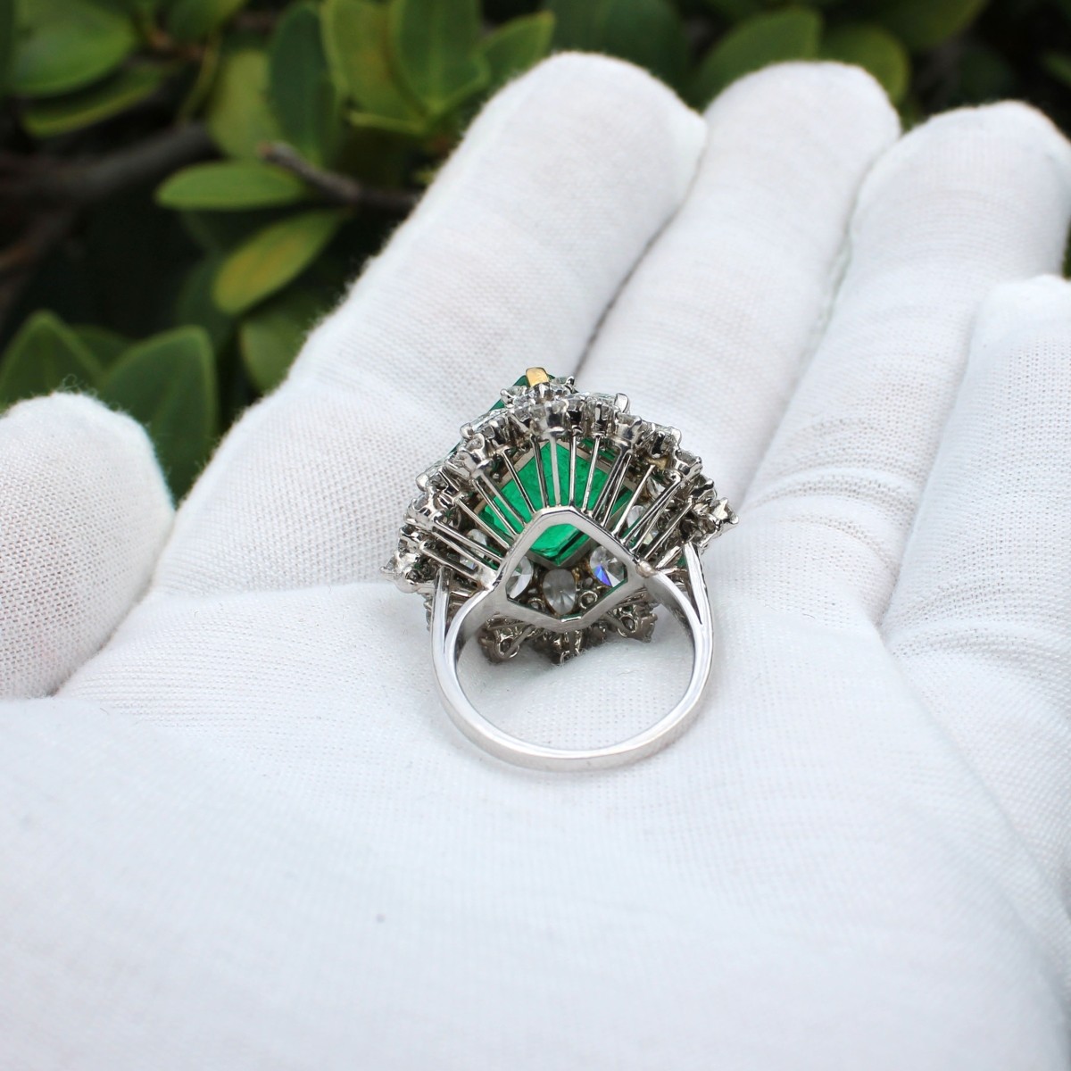 Bulgari Emerald, Diamond and Platinum Ring