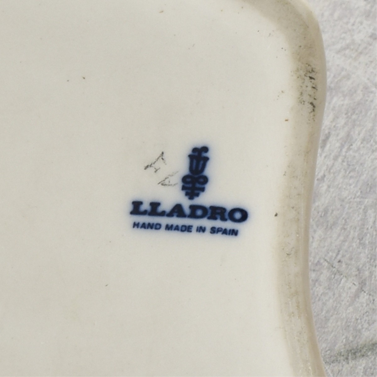 Lladro Spain Gloss Porcelain Sculpture