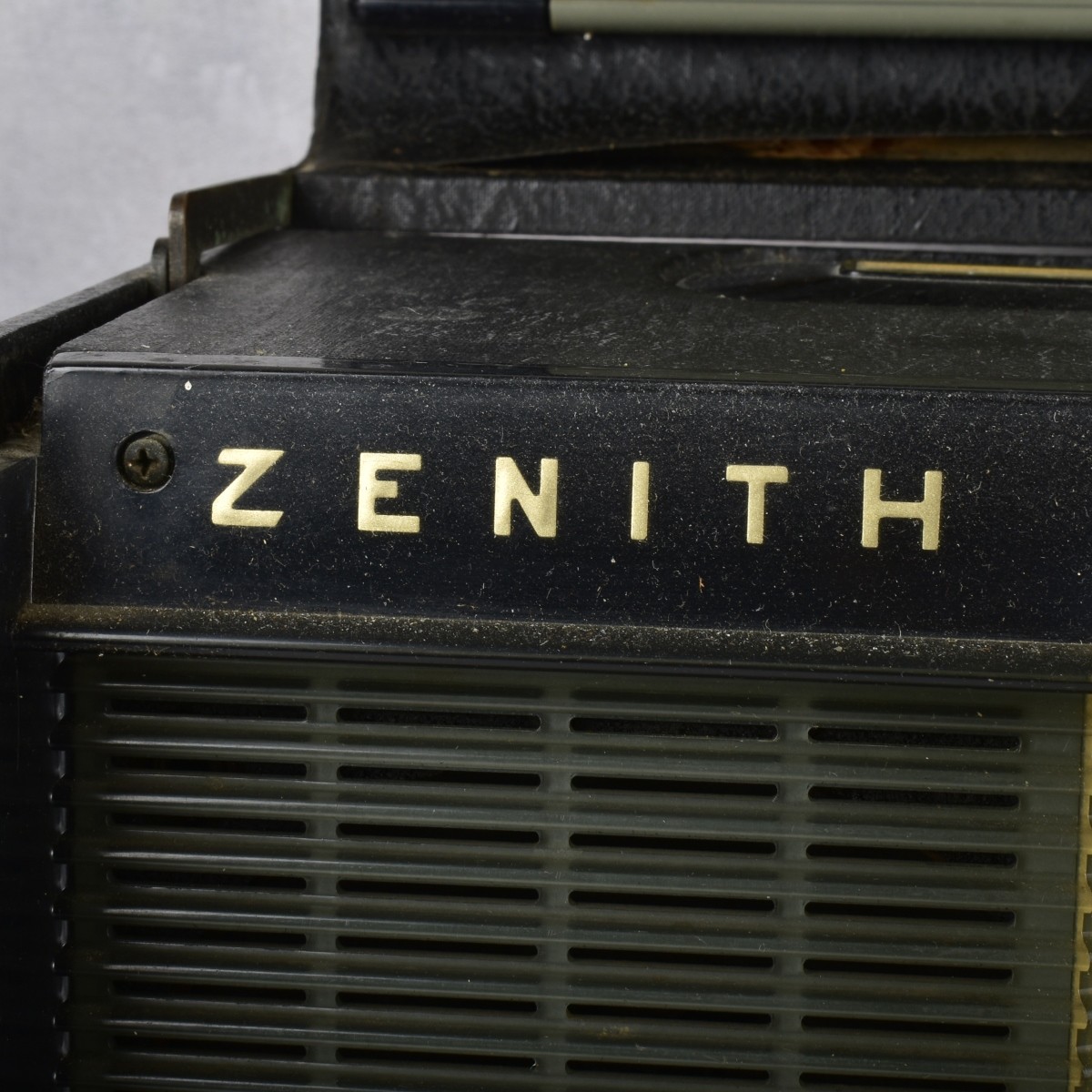Vtg. Zenith Model H-500 Trans Ocean Radio