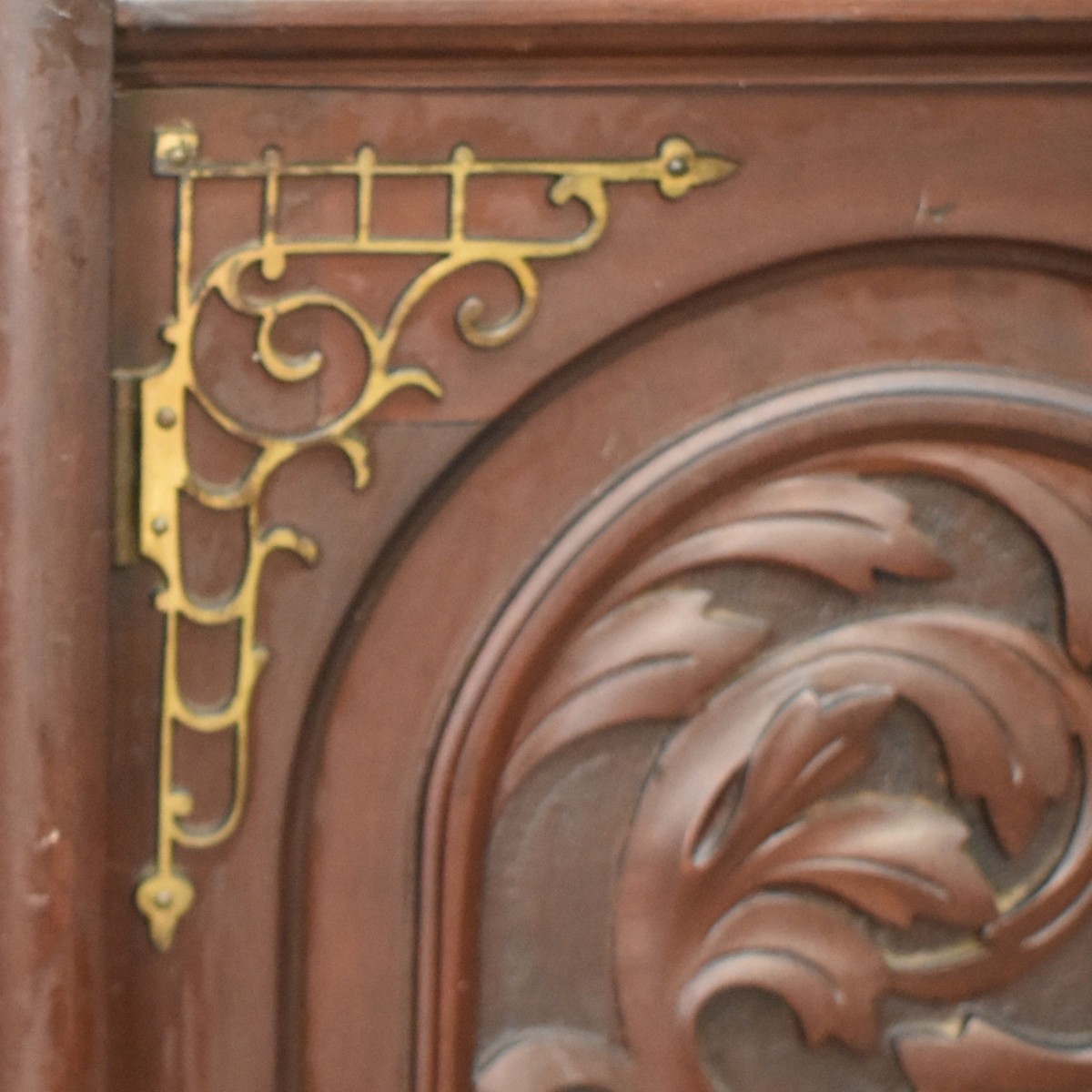 Art Nouveau Carved Etagere