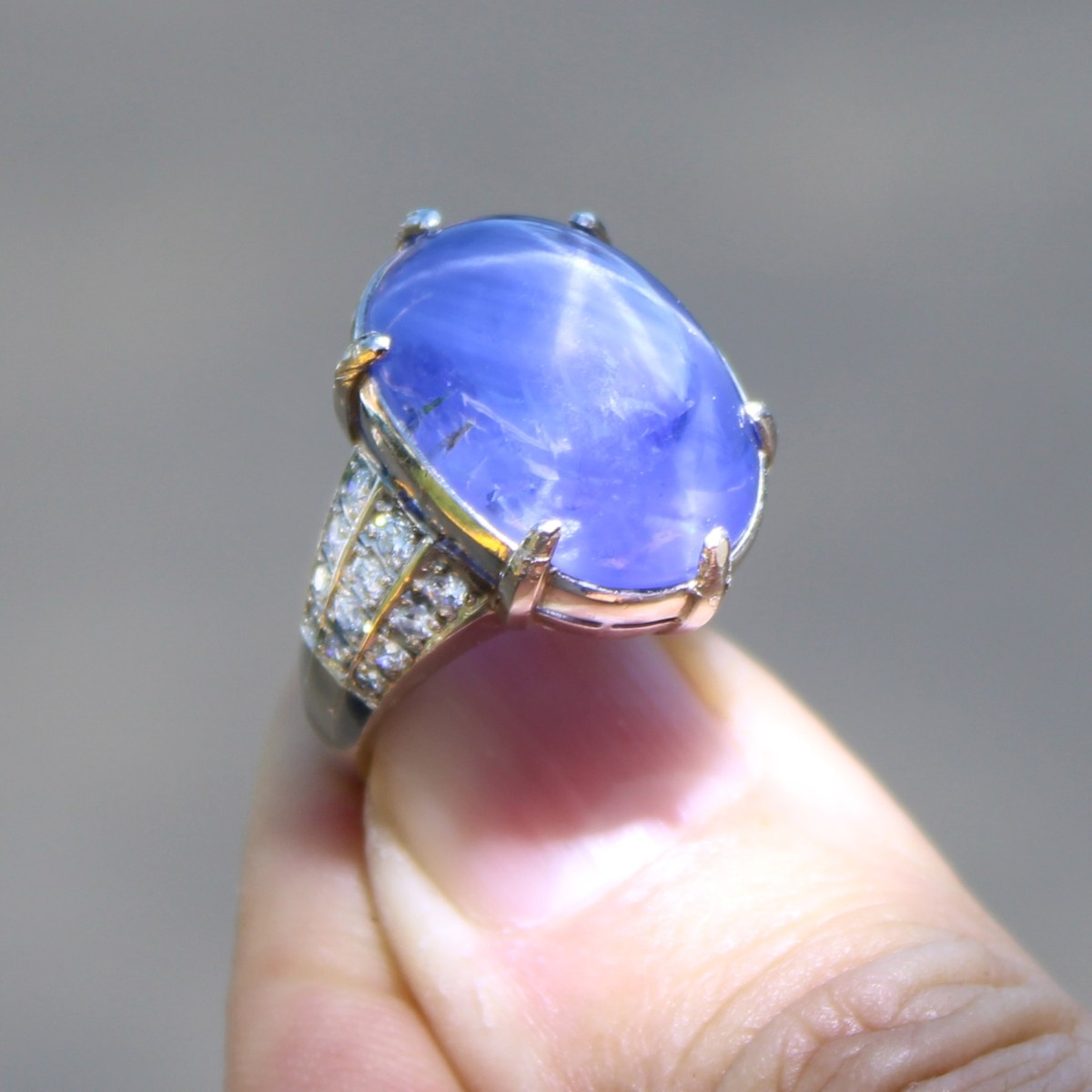 GIA Sapphire, Diamond and Platinum Ring