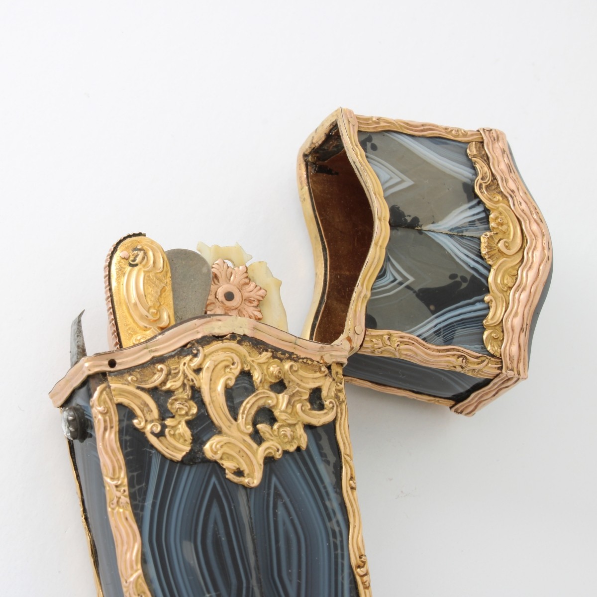 Agate and 14K Grooming Kit