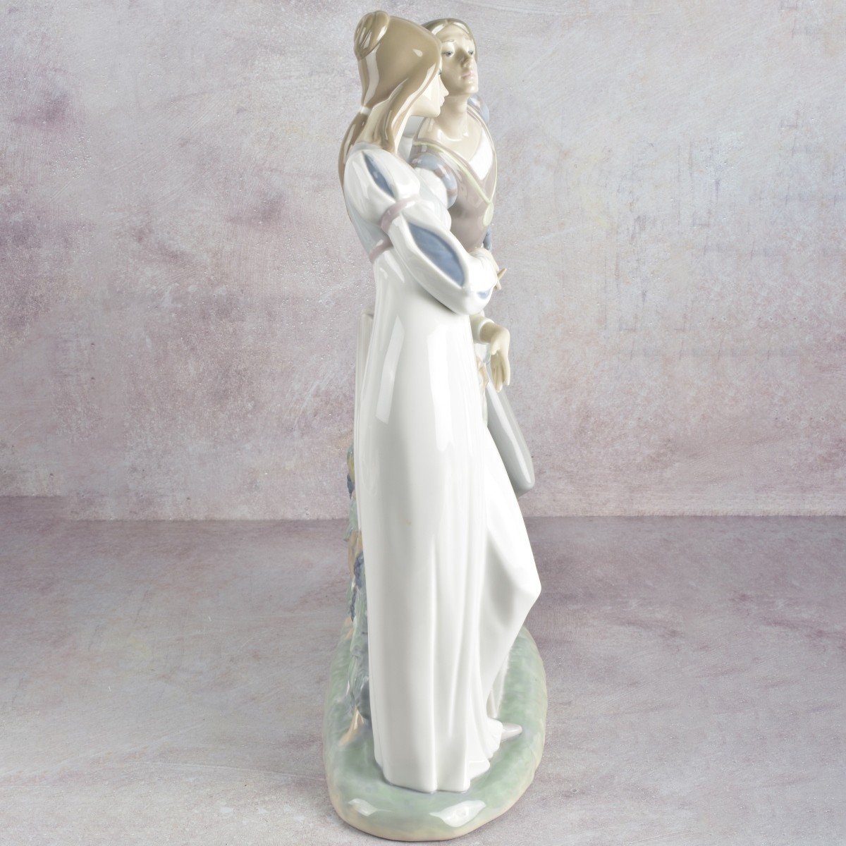Lladro "Romeo and Juliet" Sculpture