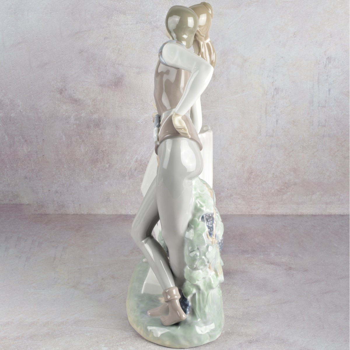 Lladro "Romeo and Juliet" Sculpture