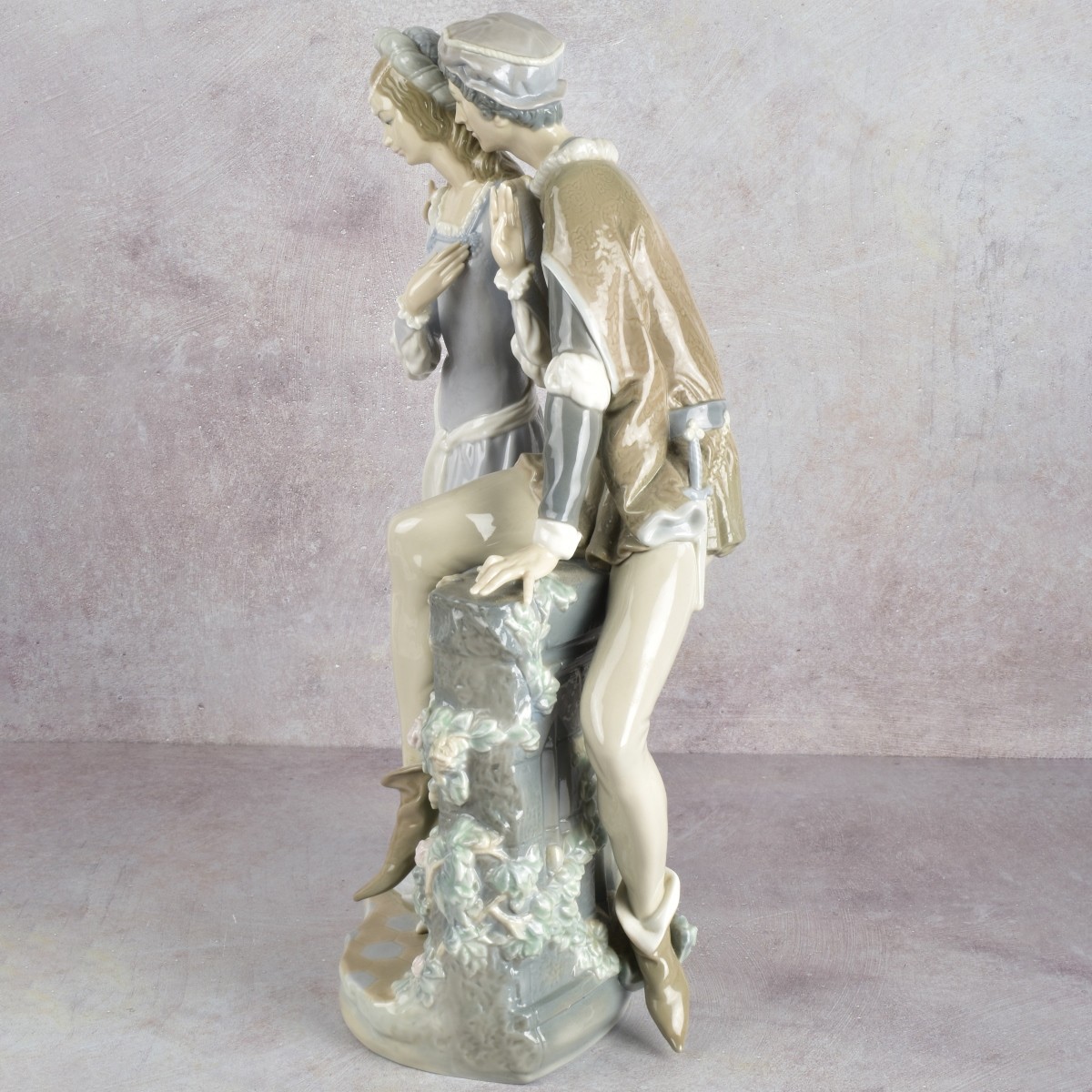 Lladro "Lovers From Verona" Sculpture