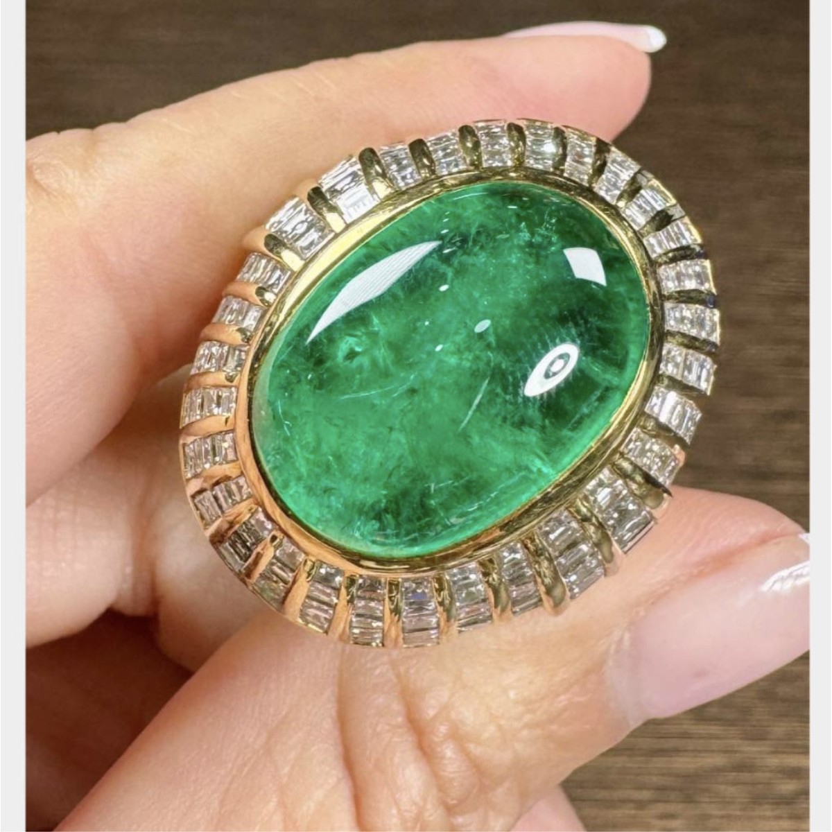 Emerald, Diamond and 18K Ring