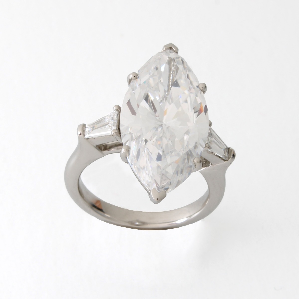 GIA 9.06ct Diamond and Platinum Ring