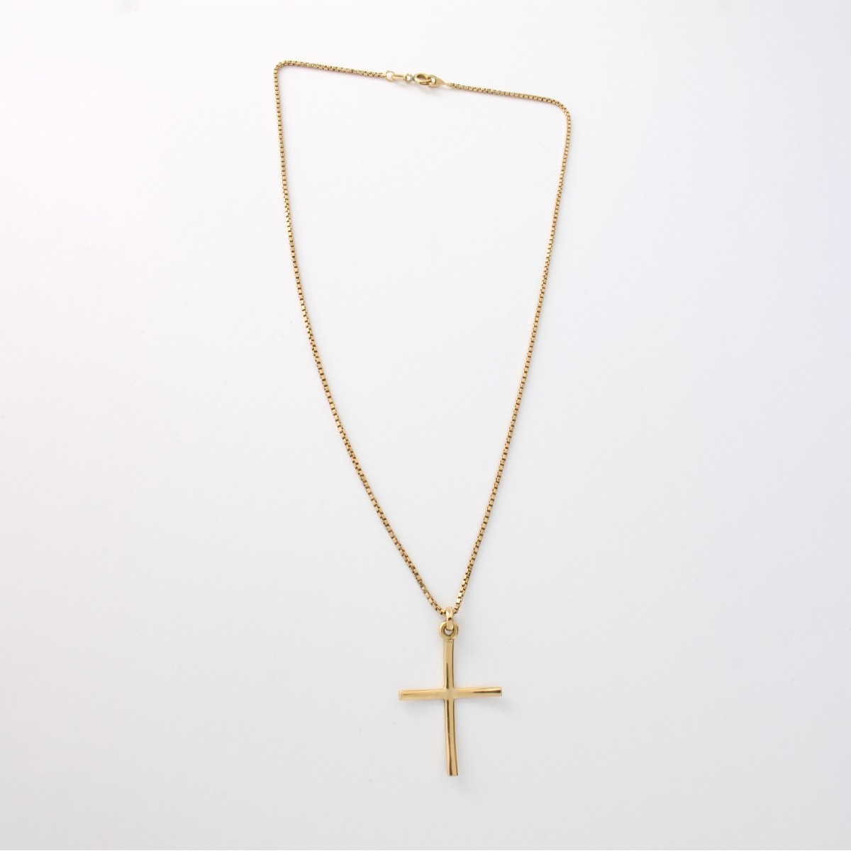 18K Cross Pendant Necklace