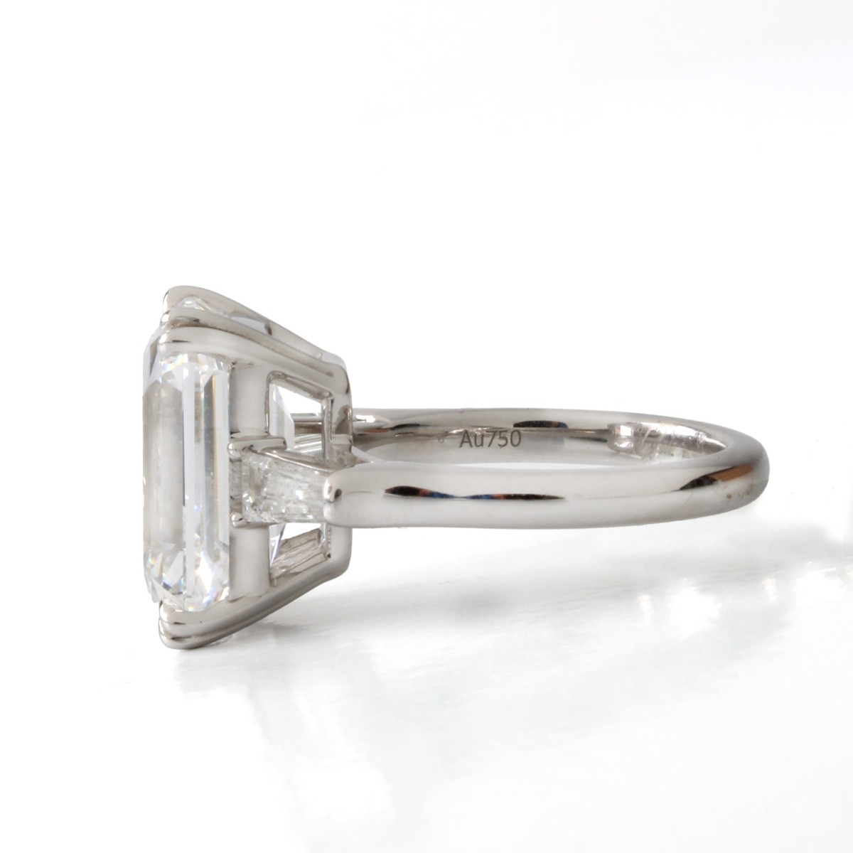 GIA 10.01ct Diamond and 18K Ring