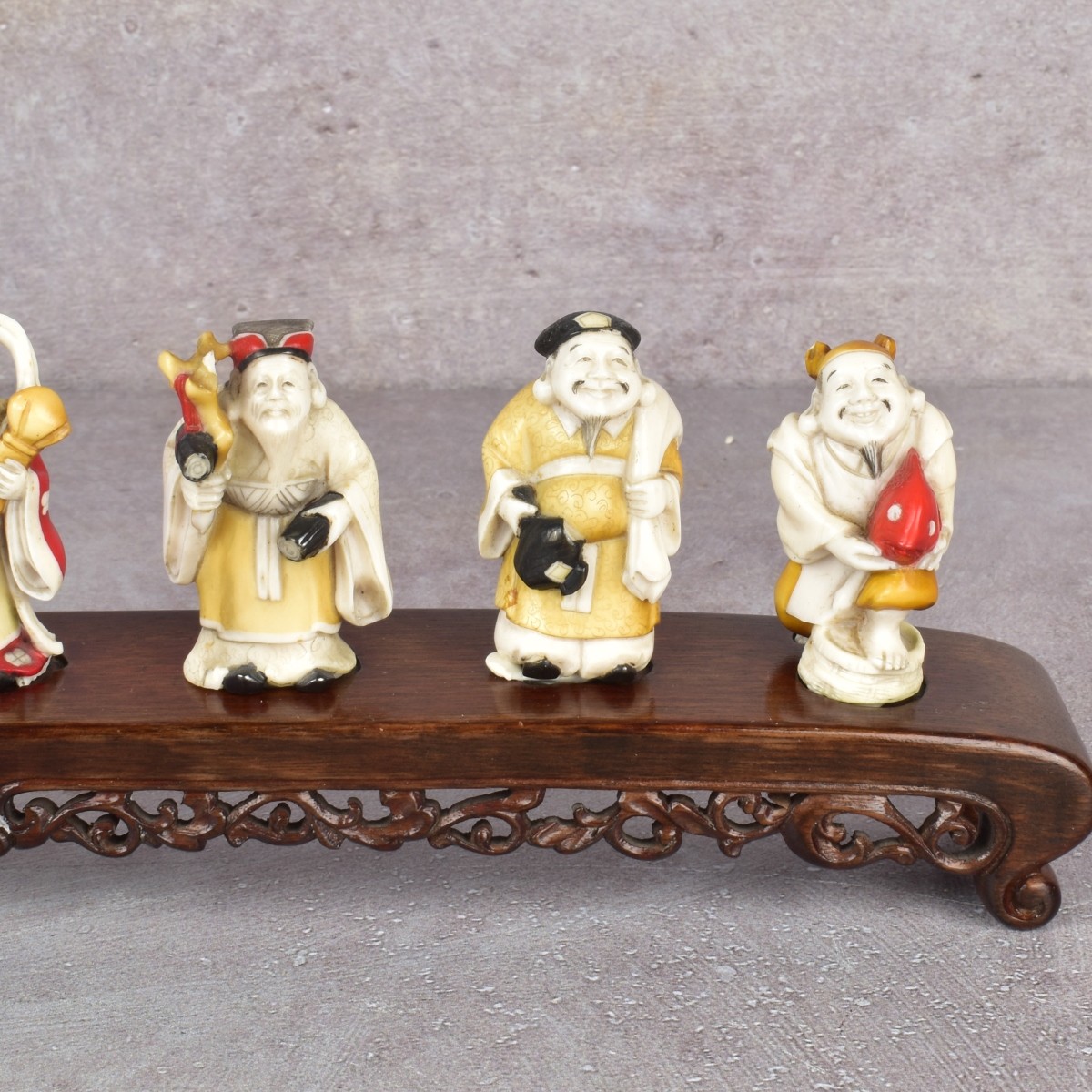 Japanese Grouping of Nutsukes