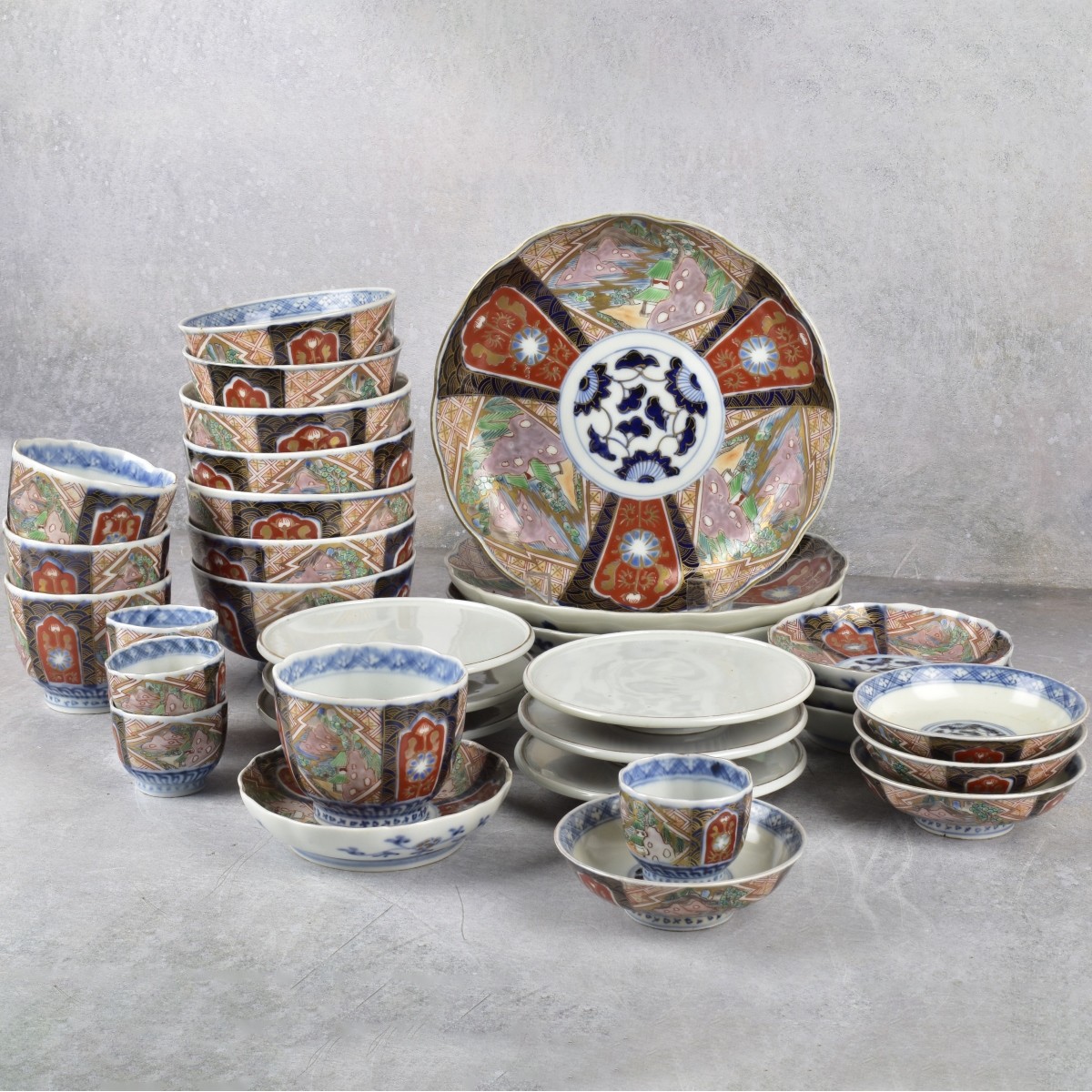 Vintage Japanese Imari Porcelain Pieces