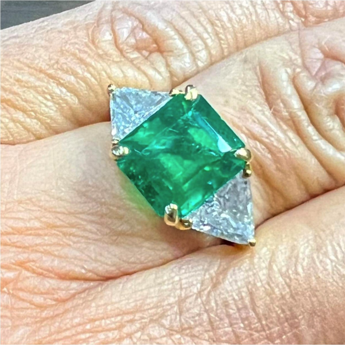 Emerald, Diamond and 18K Ring