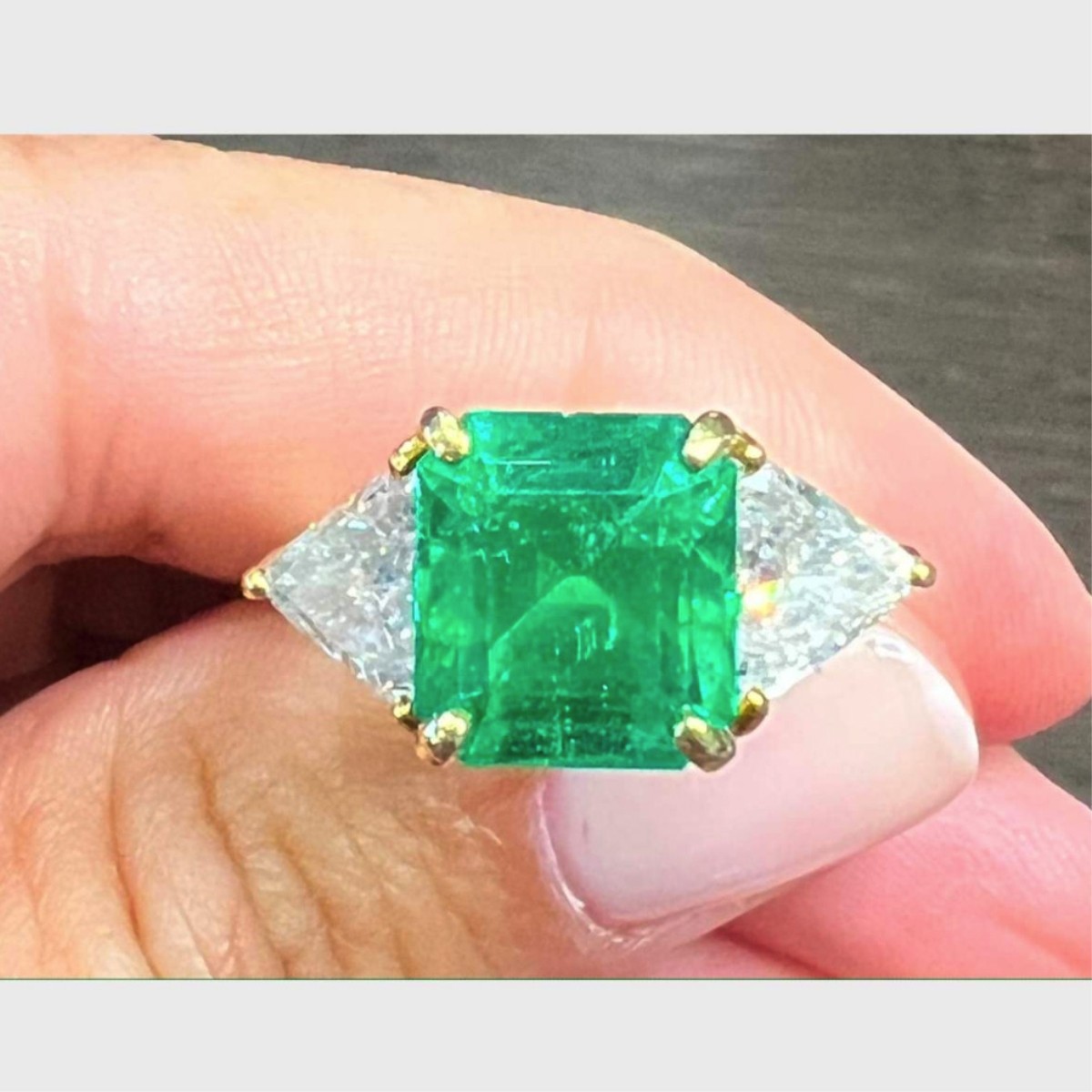 Emerald, Diamond and 18K Ring