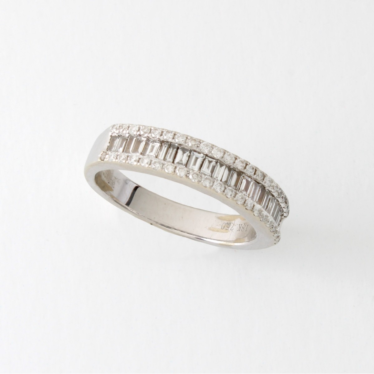 Diamond and 18K Ring