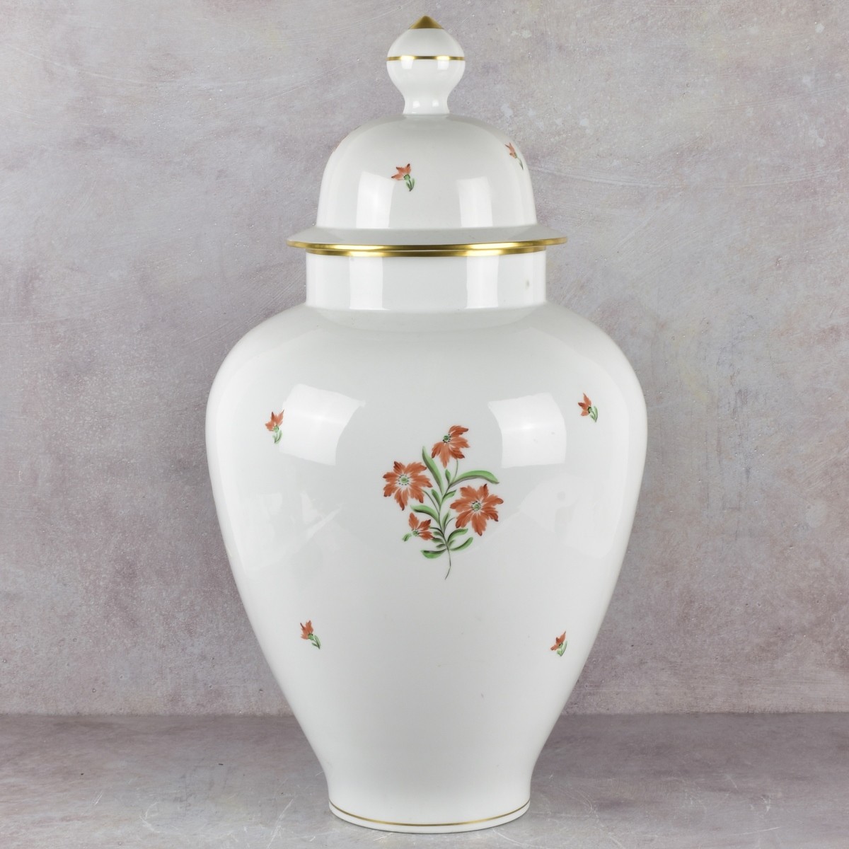 Large Herend Hungary Porcelain Urn