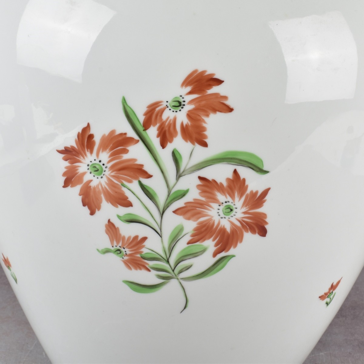 Large Herend Hungary Porcelain Urn