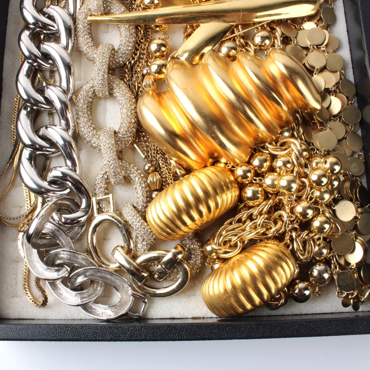 Tray Lot of Fashion Jewelry