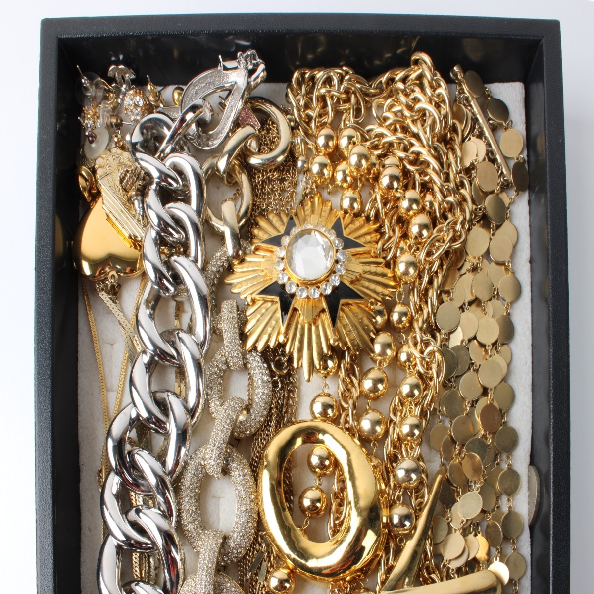 Tray Lot of Fashion Jewelry