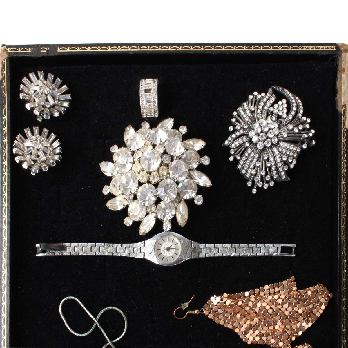 Lot of Fashion Jewelry