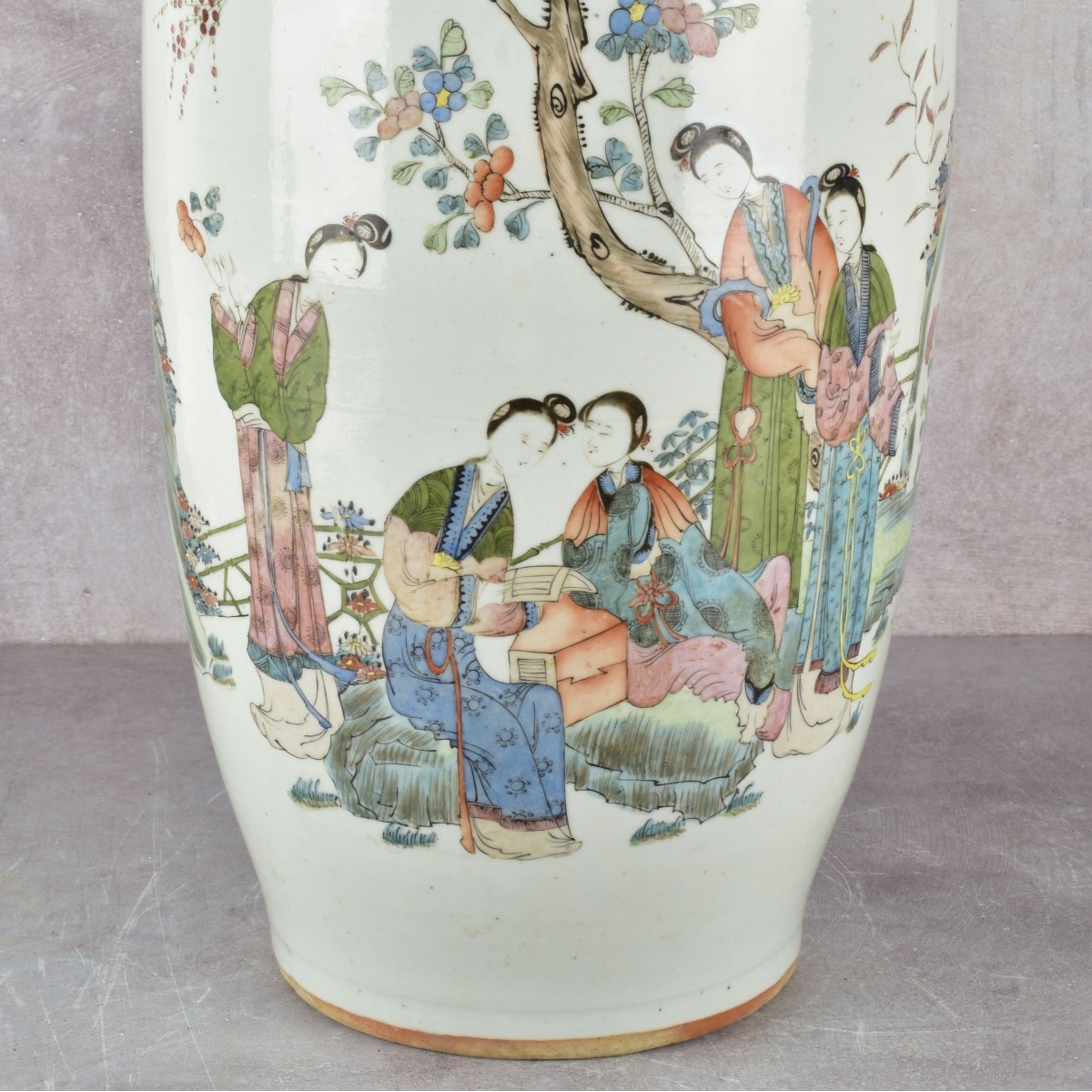 Large Vintage Chinese Porcelain Vase