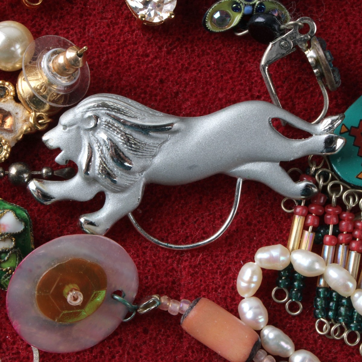 Tray Lot of Fashion Jewelry