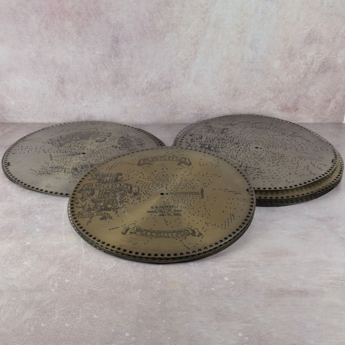 Regina 15-1/2" Metal Disks