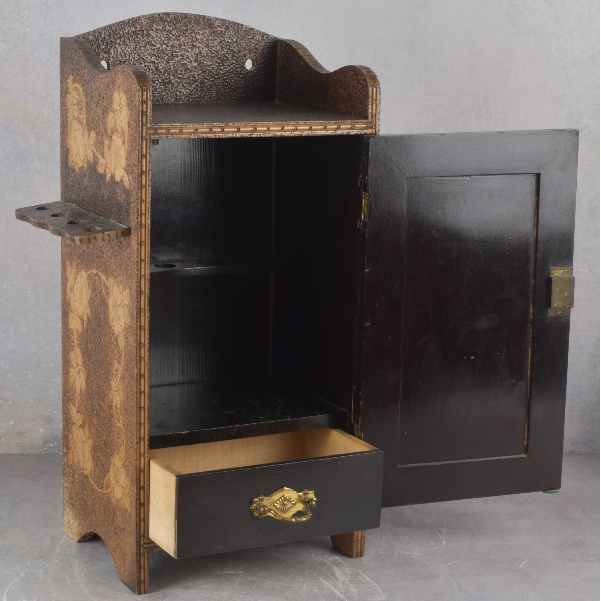 Pipe Tobacco Storage Cabinet