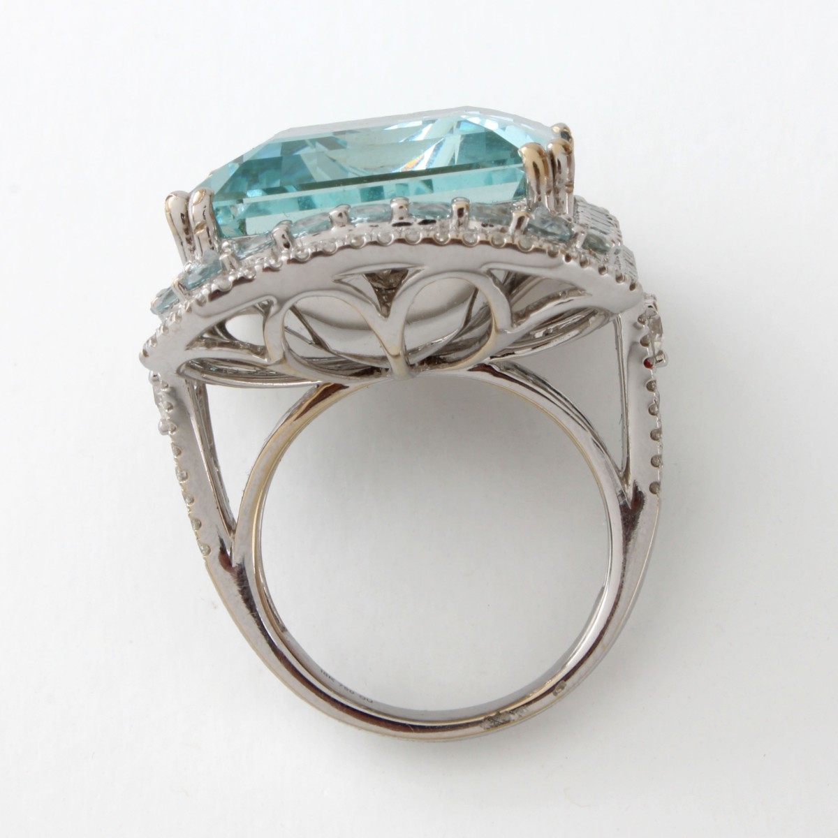 Aquamarine, Diamond and 18K Ring