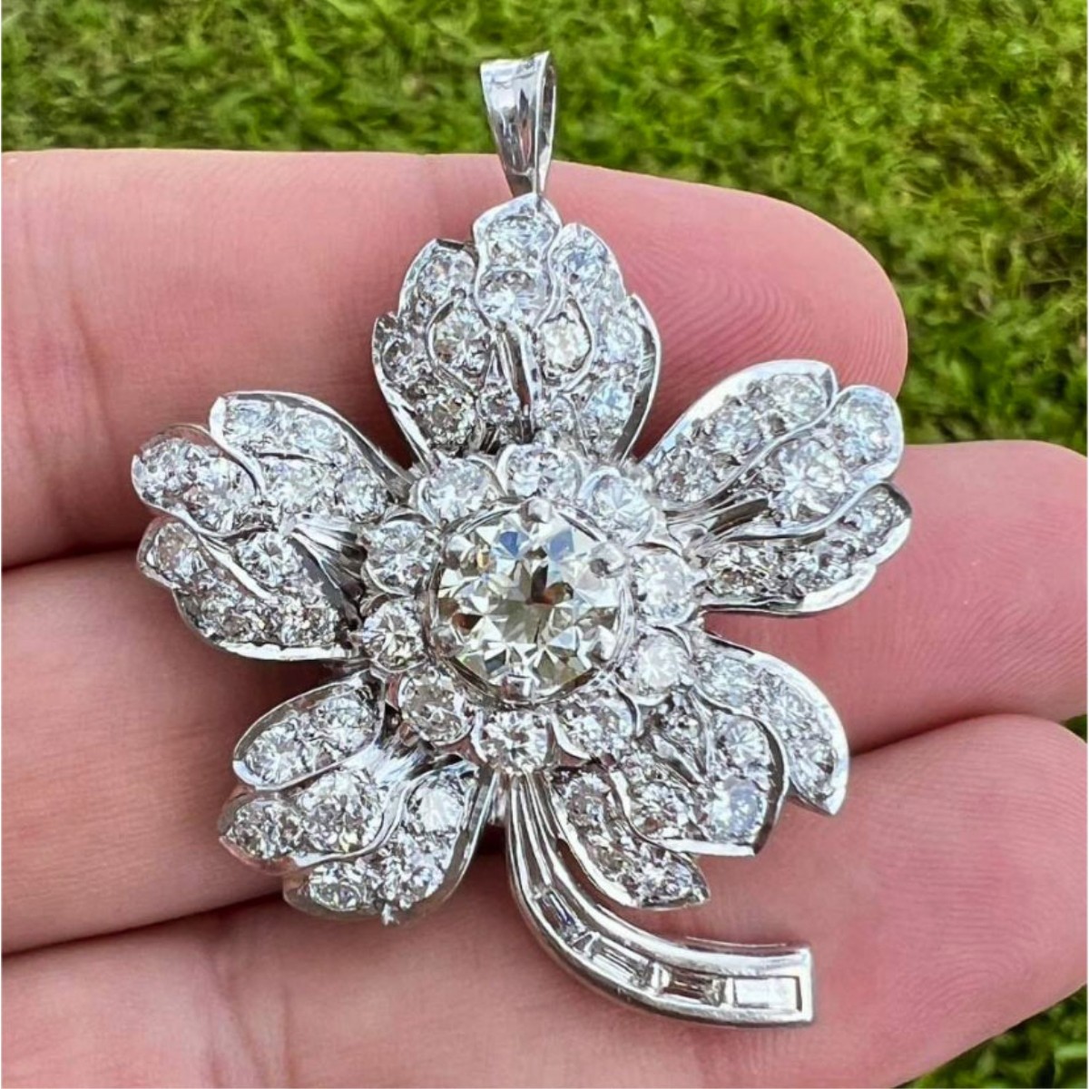 Diamond and Platinum Pendant / Brooch