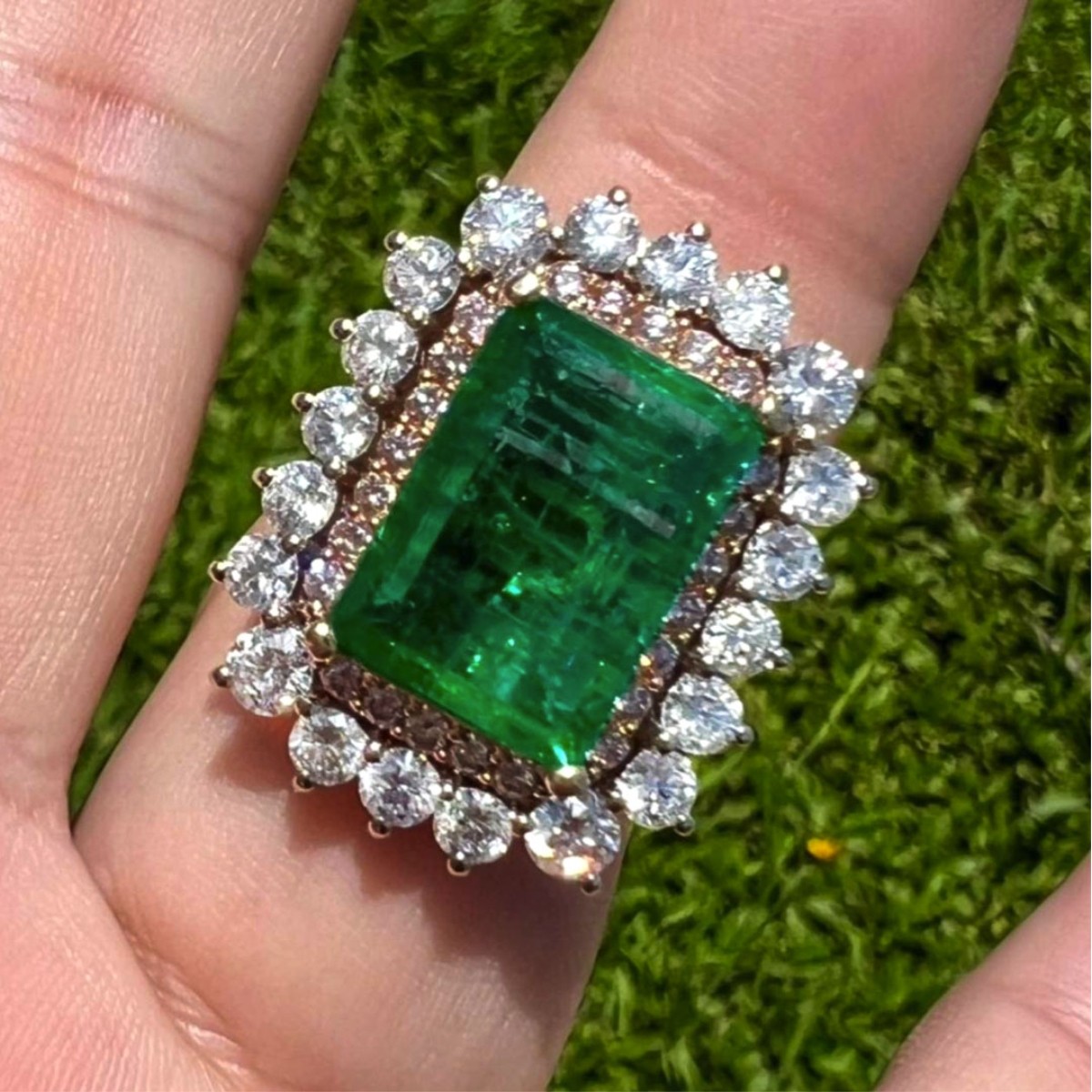 Emerald, Diamond and Platinum Ring