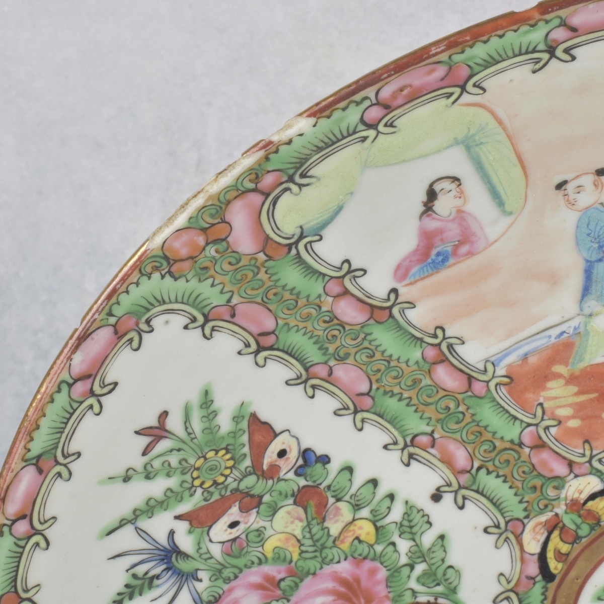 Chinese Hand Painted Famille Rose Dish
