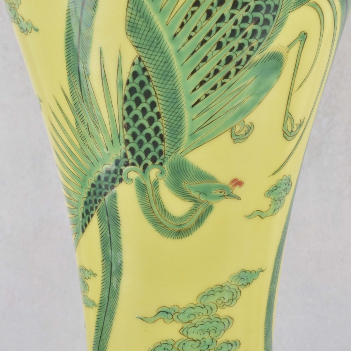 intage Japanese Fukagawa Ceramic Vase