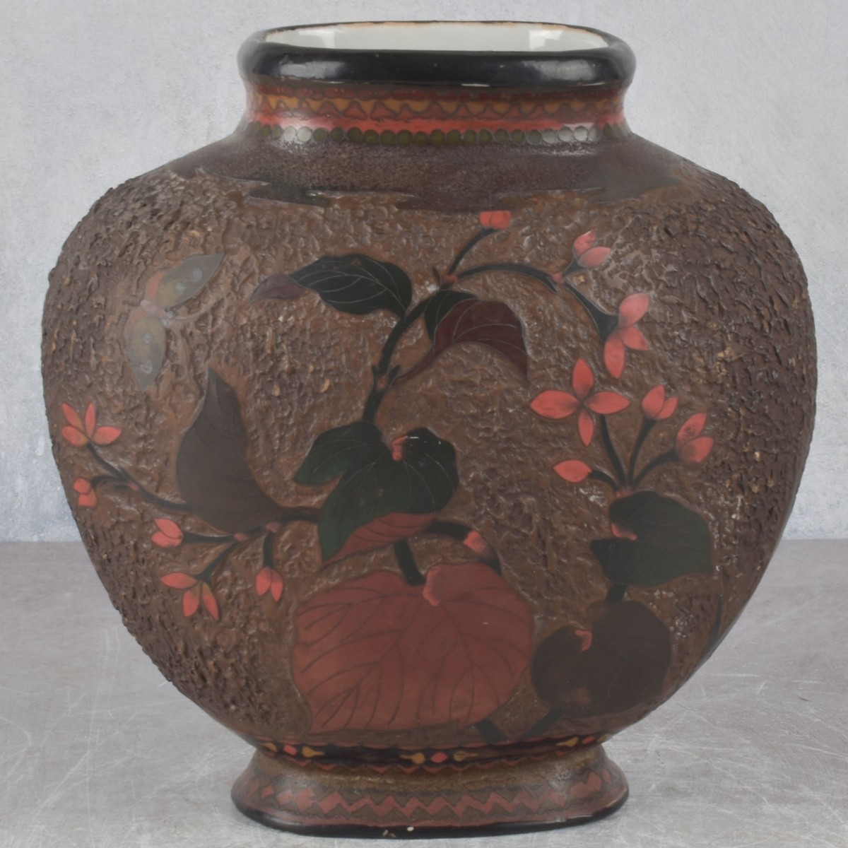 Vintage Japanese Totai Vase