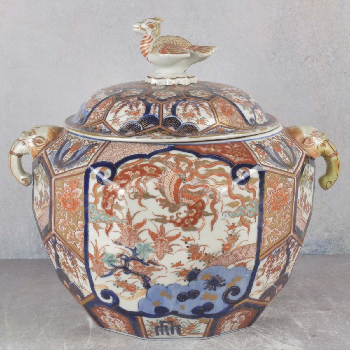 Circa 1900 Japanese Imari Tureen