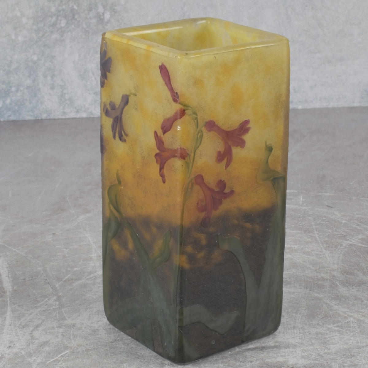 Daum Nancy Cameo Vase