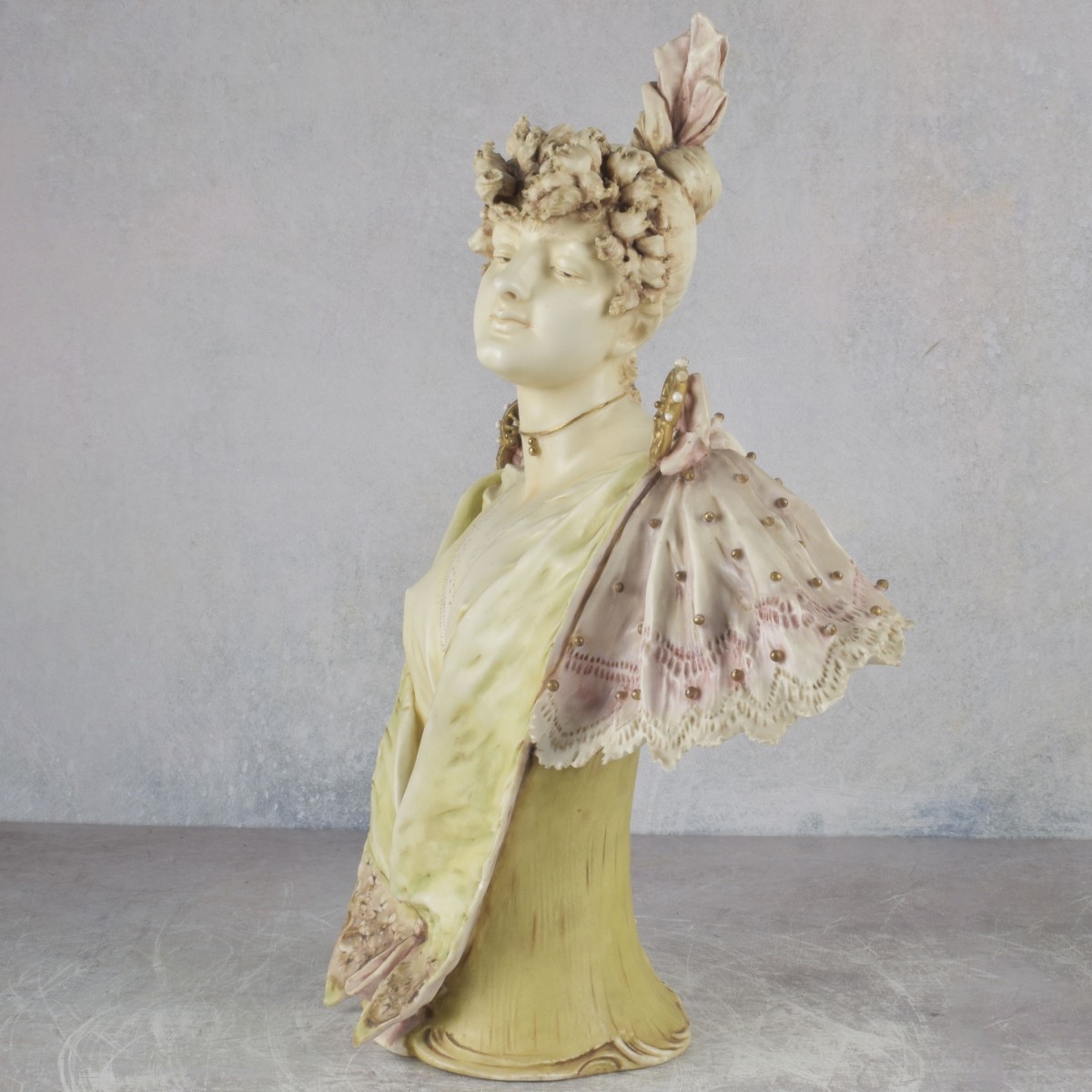 Amphora Female Bust