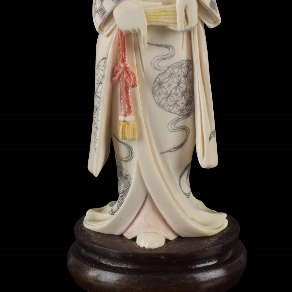 Carved Japanese Geisha