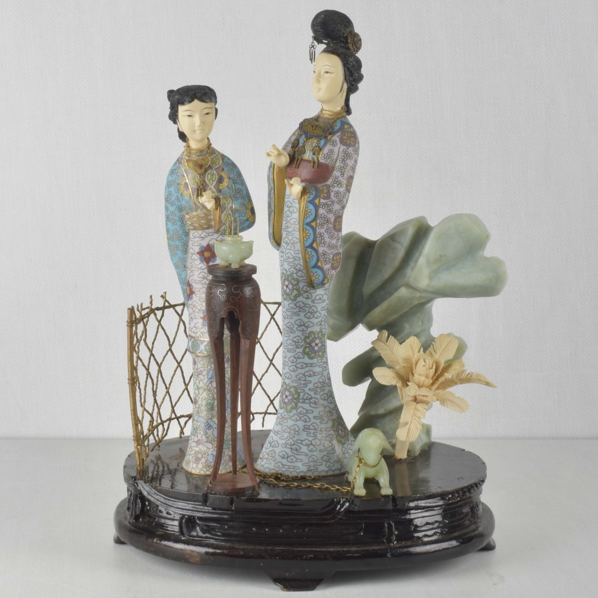 Vintage Chinese Figural Group