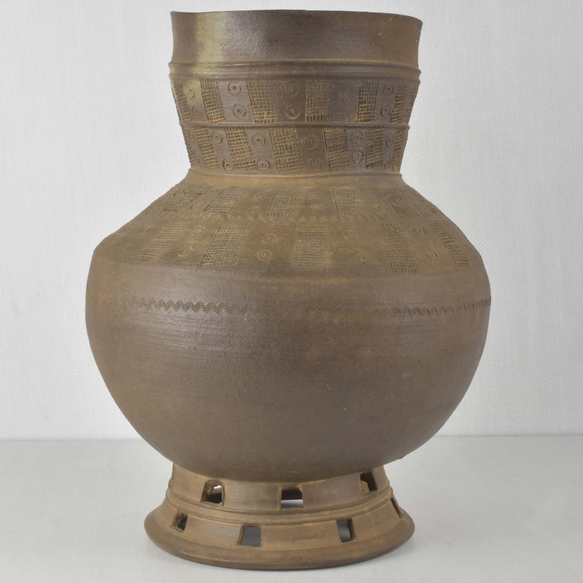 Korean Ash Glazed Pottery Urn